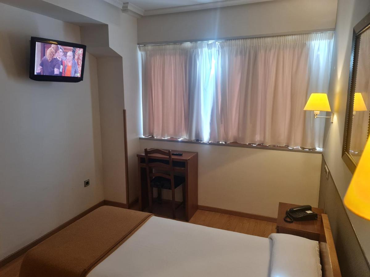 Hotel Ciudad De โกเรยา ภายนอก รูปภาพ
