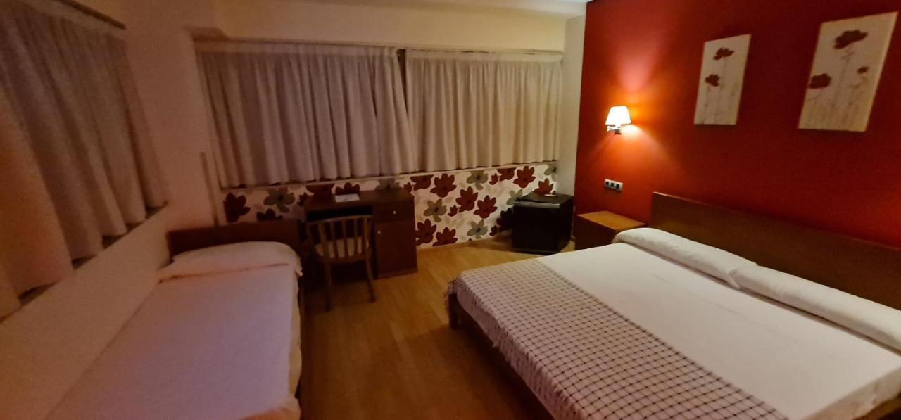 Hotel Ciudad De โกเรยา ภายนอก รูปภาพ