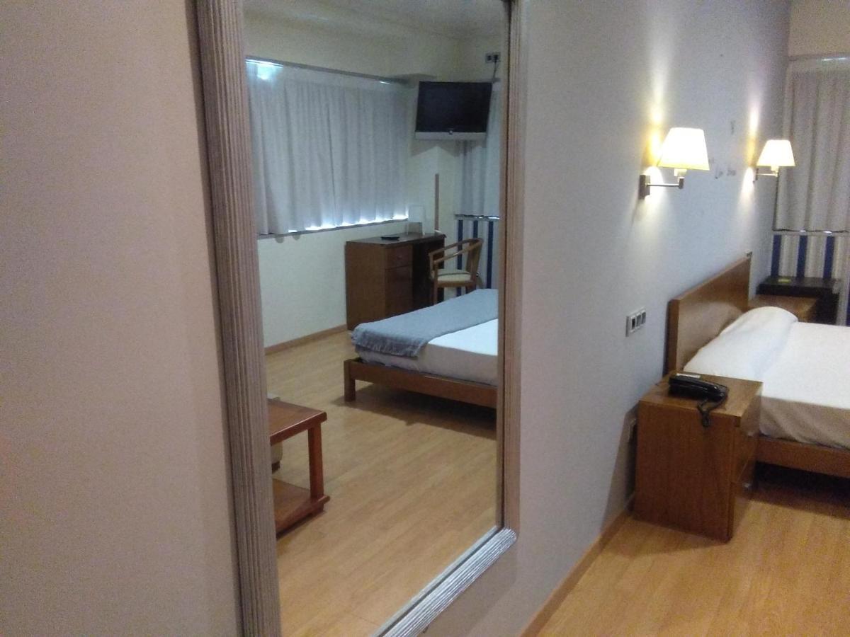 Hotel Ciudad De โกเรยา ภายนอก รูปภาพ