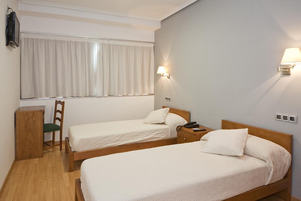 Hotel Ciudad De โกเรยา ห้อง รูปภาพ